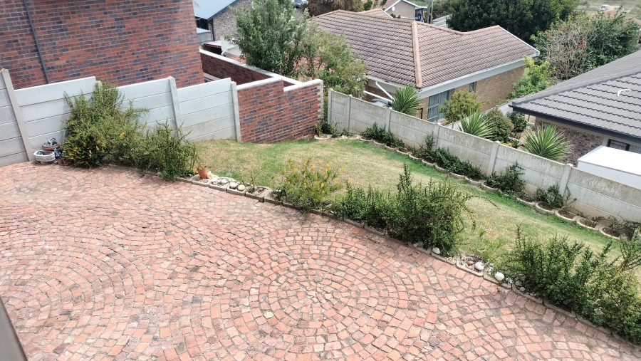 3 Bedroom Property for Sale in Fraaiuitsig Western Cape